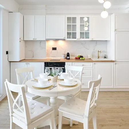 Oasis Std - Jacuzzi & Sauna Infinity アパート ナボダリ