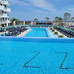 Oasis Std In Infinity Pool & *