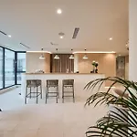 Apartment Oasis Std In Infinity Pool & *