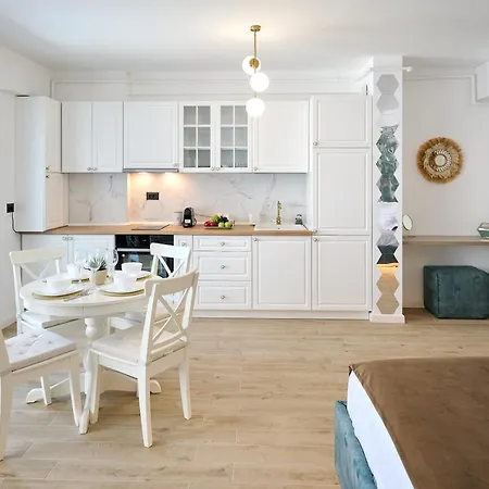 Oasis Std - Infinity Pool & Appartement Năvodari