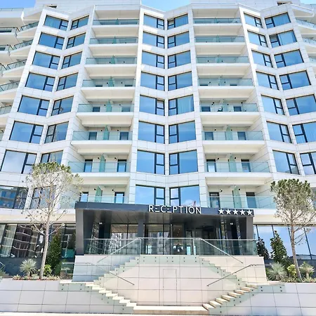Oasis Std In Infinity Pool & Apartment *
