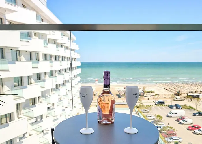 Oasis Std - Infinity Pool &