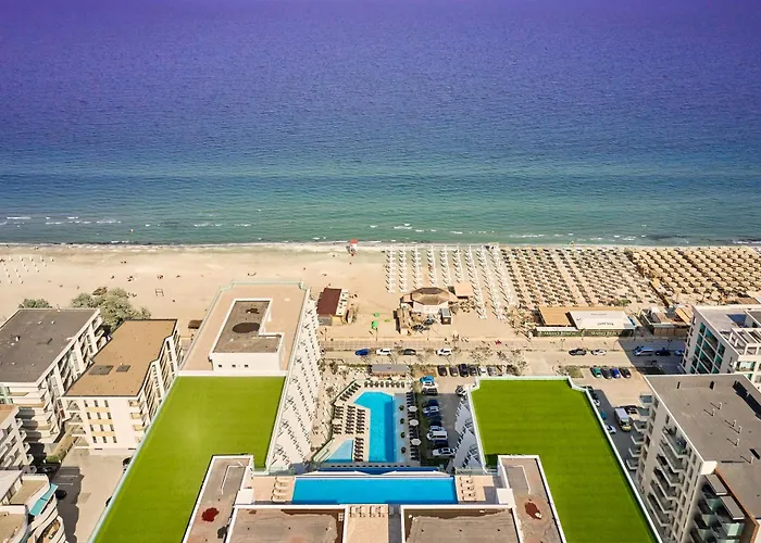 Oasis Std - Infinity Pool & Navodari